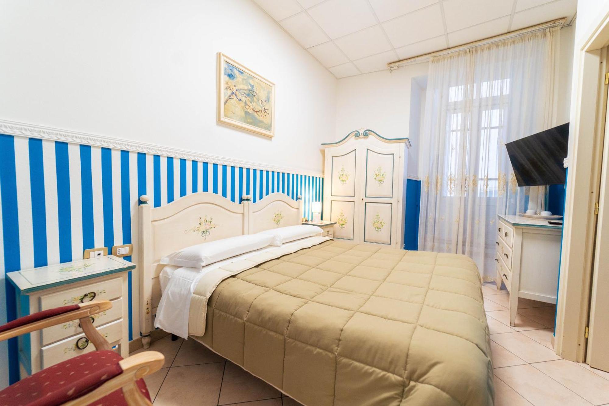 Le Tre Stelle Hotel Cagliari Exterior photo